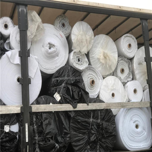 PP NON WOVEN-polyester IN ROLLS
