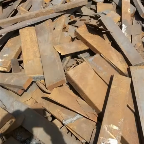 Supplying a Huge Quantity of Iron Scrap from the Port of Thessaloniki, Greece